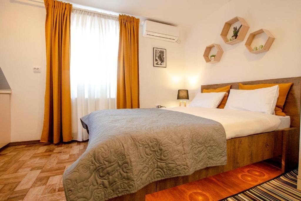 Color Apartments Old Town Center Βουκουρέστι Εξωτερικό φωτογραφία